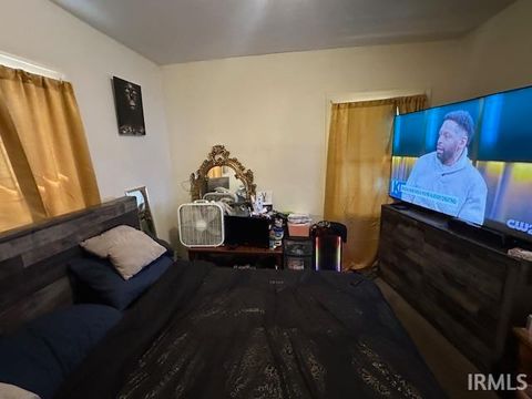 Tiny photo for 1714 S Twyckenham Drive, South Bend, IN 46613 (MLS # 202610559)