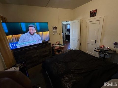 Tiny photo for 1714 S Twyckenham Drive, South Bend, IN 46613 (MLS # 202610559)