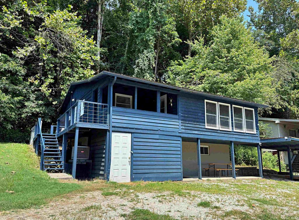Photo of 16073 McBride Bluff Road, Shoals, IN 47581 (MLS # 202631654)