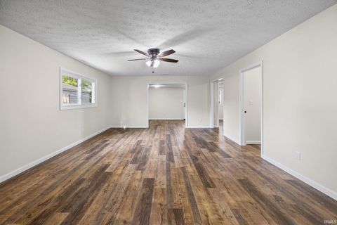 Tiny photo for 2621 Underwood Street, Lafayette, IN 47904 (MLS # 202613905)