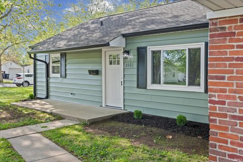 Tiny photo for 2621 Underwood Street, Lafayette, IN 47904 (MLS # 202613905)