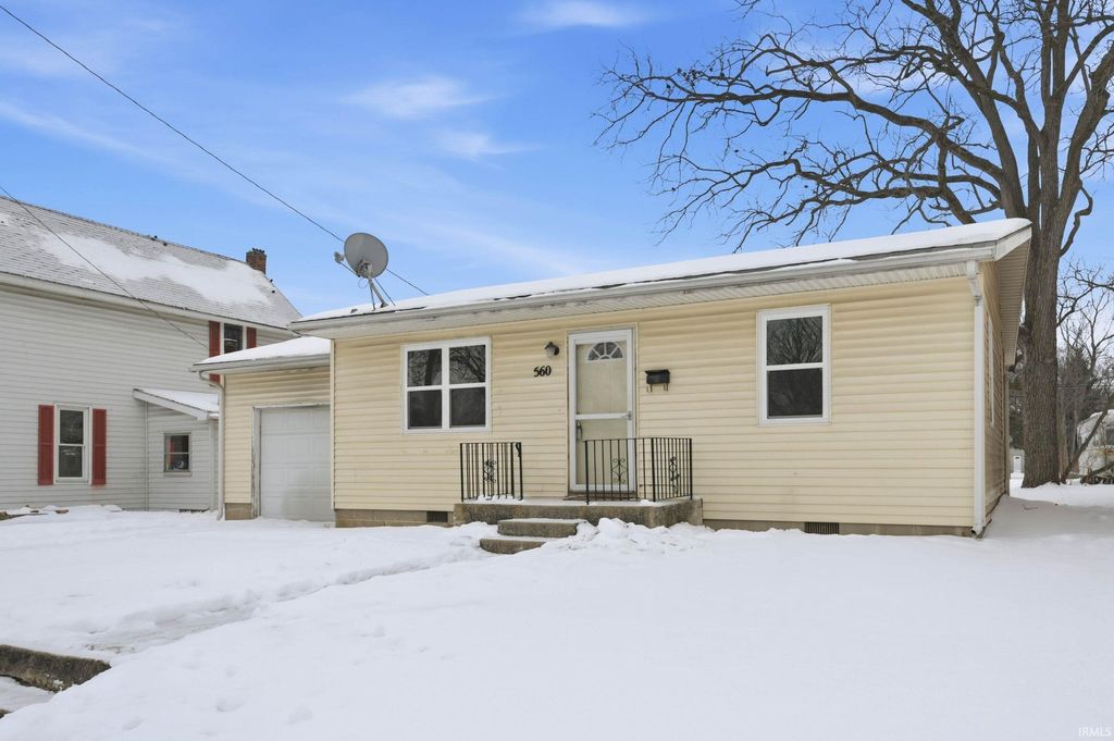 Photo of 560 S Jefferson Street, Montpelier, IN 47359 (MLS # 202603382)