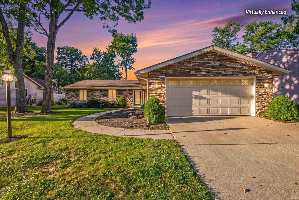 Photo of 4404 W Kings Row Street, Muncie, IN 47304 (MLS # 202639149)