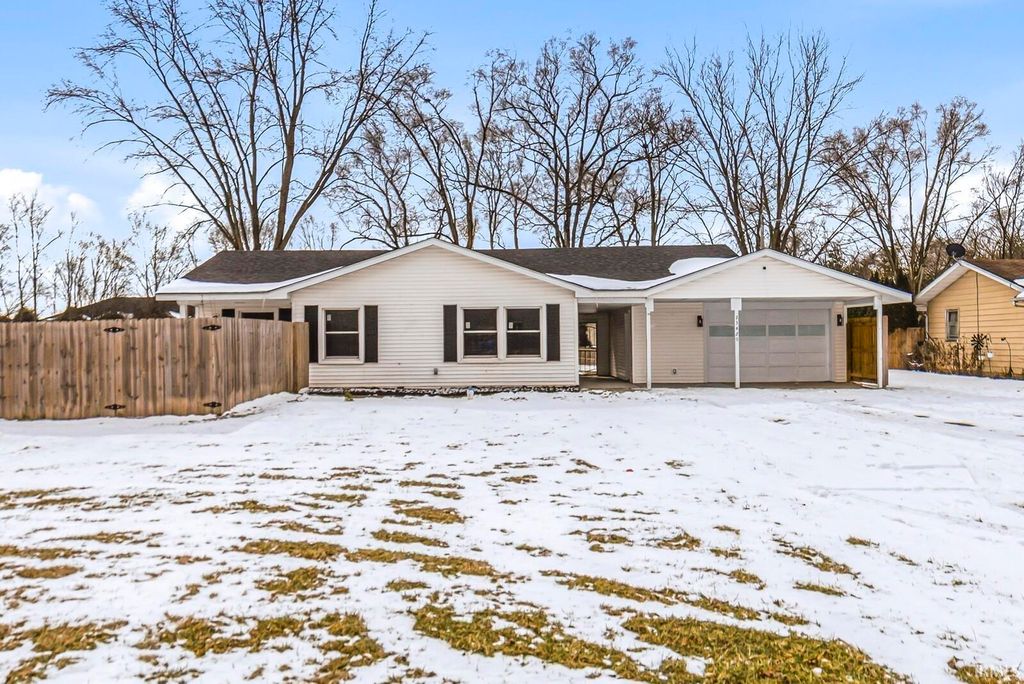 Photo of 23420 Martin Avenue, Elkhart, IN 46517 (MLS # 202614171)