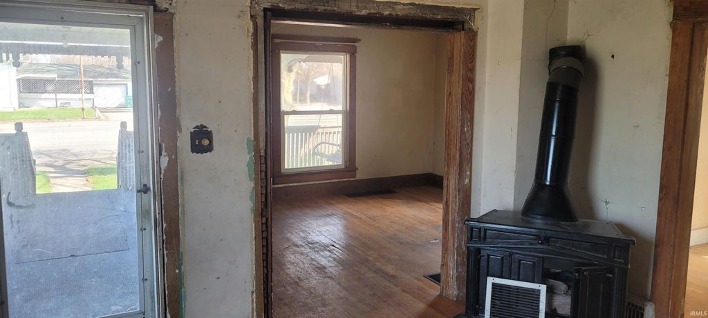 Photo of 1417 Union Street, Mishawaka, IN 46544 (MLS # 202610001)