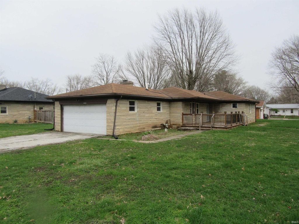 Photo of 1616 W LAKEVIEW Drive, Marion, IN 46953 (MLS # 202613381)
