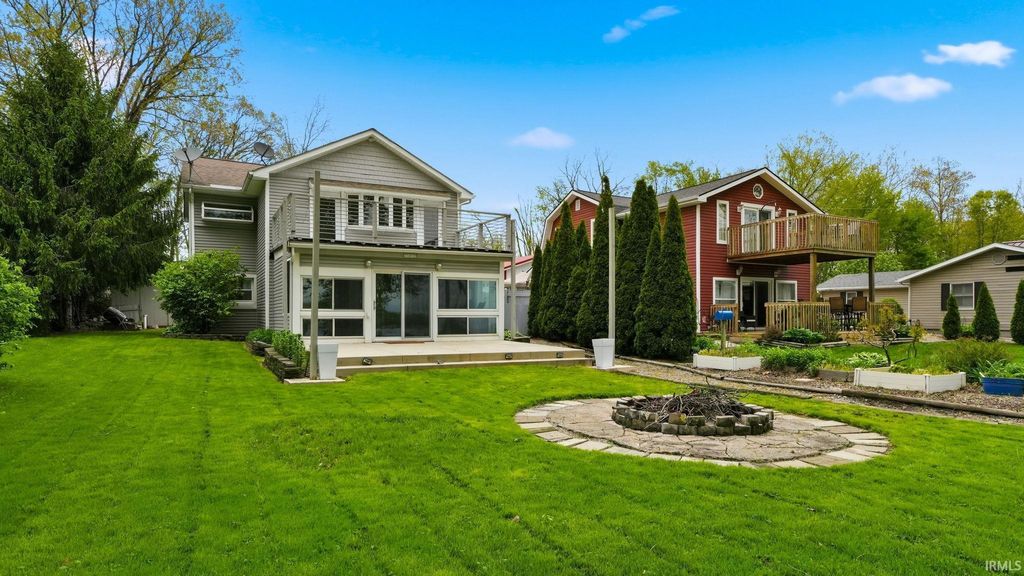 Photo of 7711 N Arnold Road RD, Columbia City, IN 46725 (MLS # 202617371)