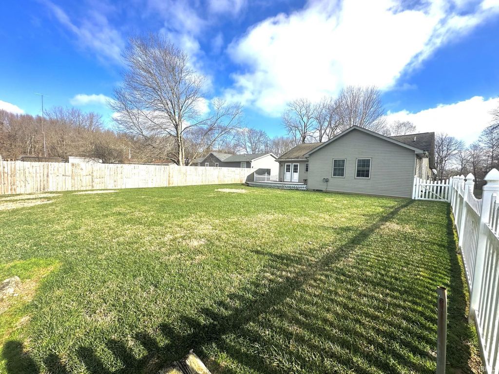 Photo of 7833 Brownwood Drive, Newburgh, IN 47630 (MLS # 202548278)
