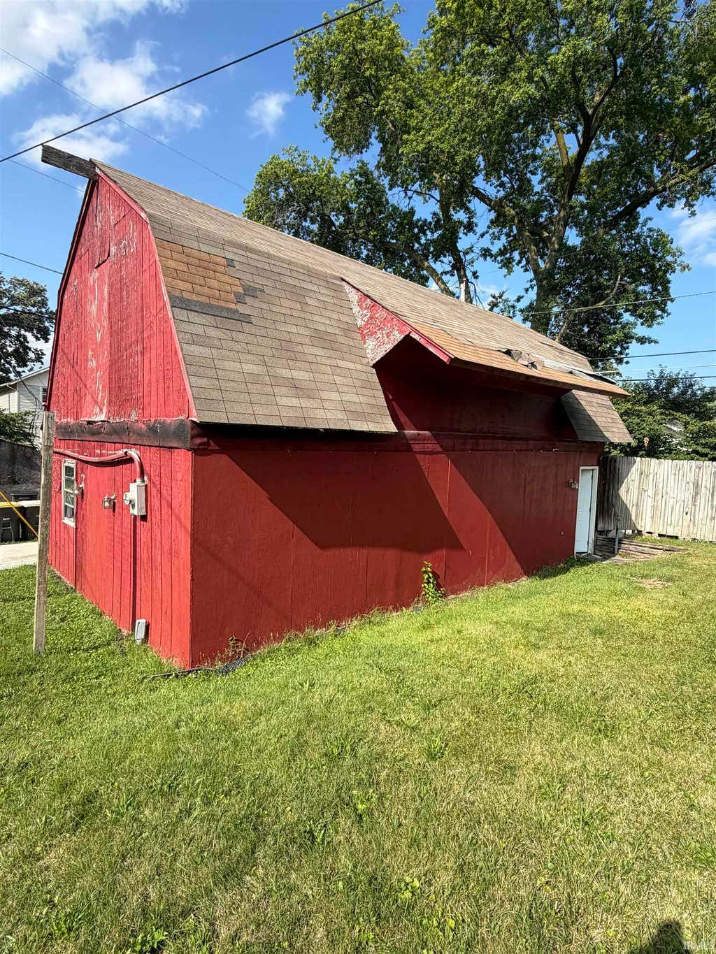 Photo of 1415 Lynn Avenue, Fort Wayne, IN 46805 (MLS # 202632557)