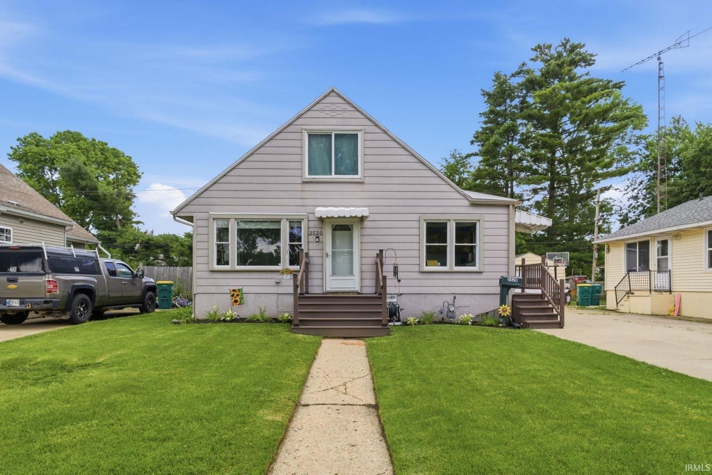 Photo of 2520 Normandy Drive, Mishawaka, IN 46545 (MLS # 202622808)