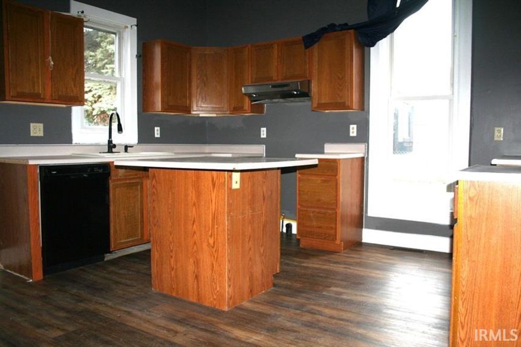 Photo of 302 WASHINGTON AVENUE Ave, Frankfort, IN 46041 (MLS # 202601352)