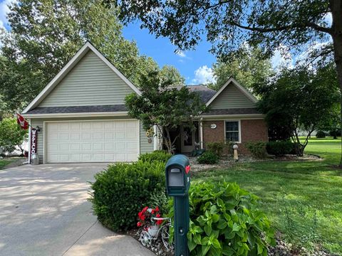 Photo of 823 Frontier Drive, Rochester, IN 46975 (MLS # 202525332)