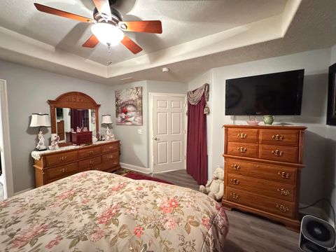 Tiny photo for 823 Frontier Drive, Rochester, IN 46975 (MLS # 202525332)