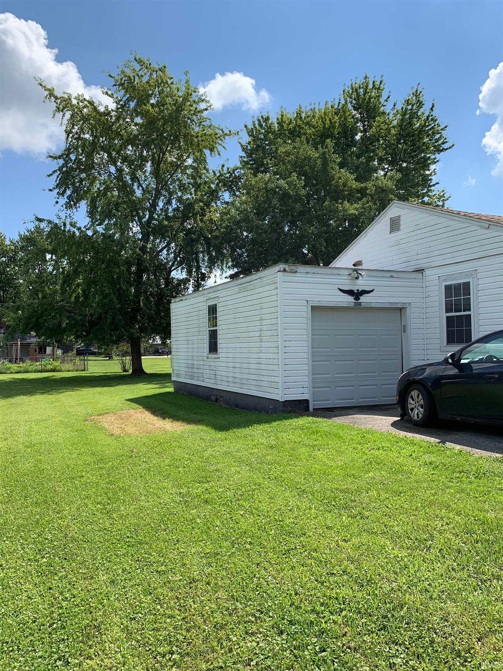 Photo of 208 N Biltmore Avenue, Muncie, IN 47303 (MLS # 202635459)