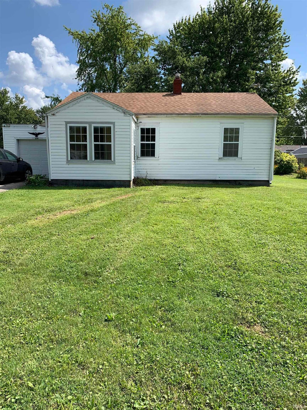 Photo of 208 N Biltmore Avenue, Muncie, IN 47303 (MLS # 202635459)