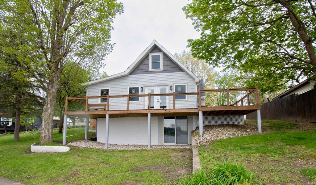 Photo of 109 Park Drive, Rome City, IN 46784 (MLS # 202617421)