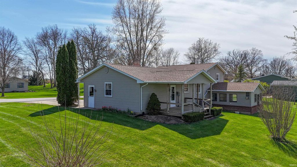 Photo of 2848 W 853 N, Huntington, IN 46750 (MLS # 202612556)