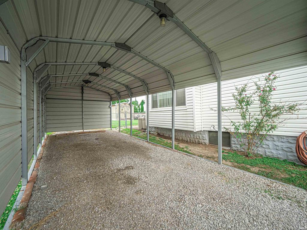 Photo of 224 N Jackson Street, Oakland City, IN 47660 (MLS # 202619137)
