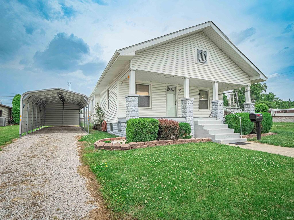 Photo of 224 N Jackson Street, Oakland City, IN 47660 (MLS # 202619137)