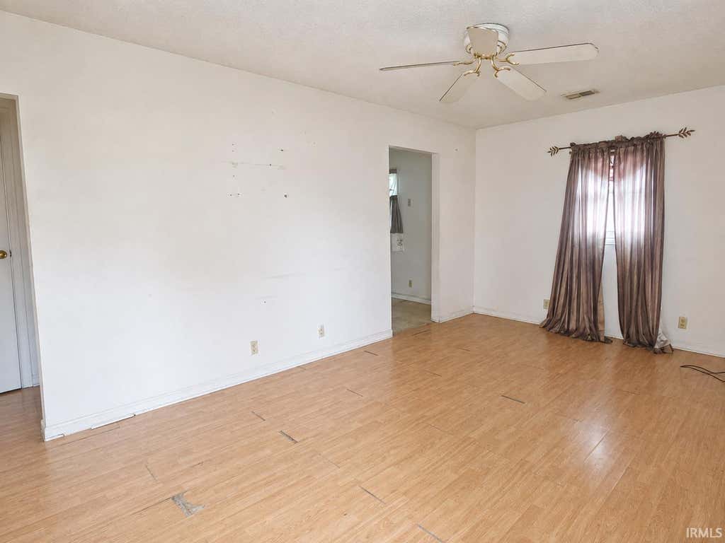 Photo of 1507 Waggoner Avenue, Evansville, IN 47714 (MLS # 202632694)