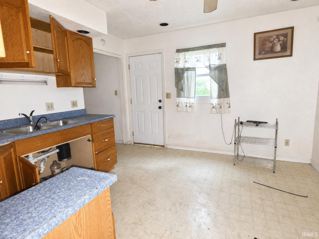 Photo of 1507 Waggoner Avenue, Evansville, IN 47714 (MLS # 202632694)