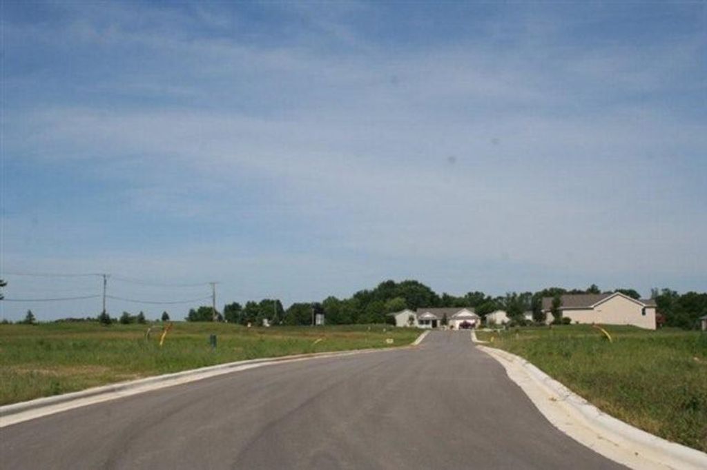 Photo of 2275 Highlander Drive, Warsaw, IN 46580 (MLS # 202602812)