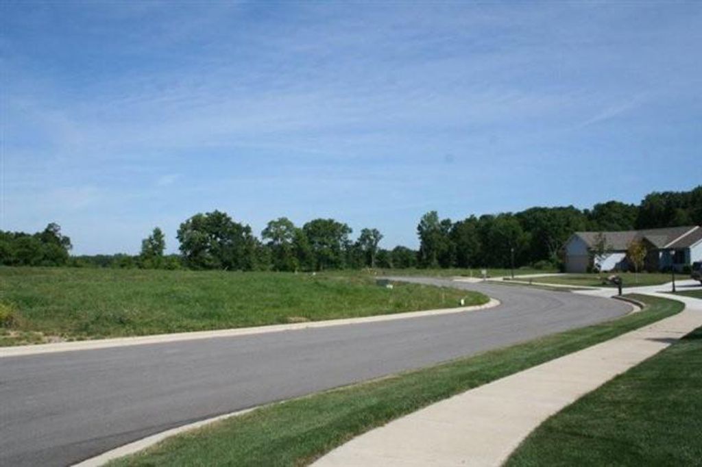 Photo of 2275 Highlander Drive, Warsaw, IN 46580 (MLS # 202602812)