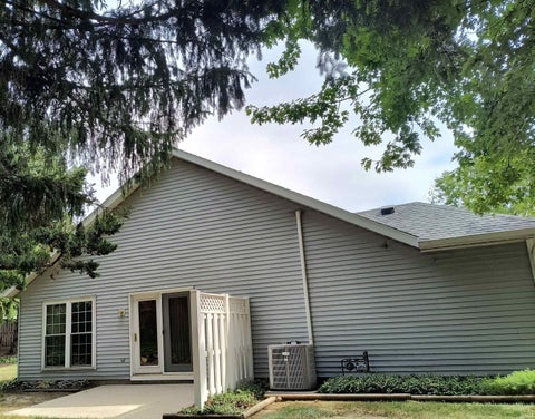 Tiny photo for 1903 Twin Oaks Lane, Lafayette, IN 47905 (MLS # 202638063)