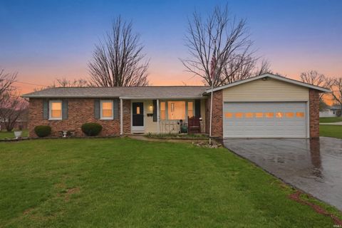 Photo of 307 E Sunset Drive, South Whitley, IN 46787 (MLS # 202610358)