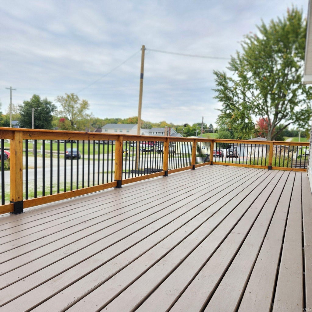 Photo of 9827 N Lincoln Road, Syracuse, IN 46567 (MLS # 202642205)