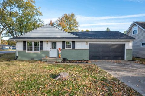 Photo of 2814 W Euclid Avenue, Muncie, IN 47304 (MLS # 202543874) Photo of 2814 W Euclid Avenue, Muncie, IN 47304 (MLS # 202543874)