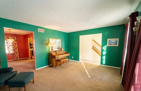 Tiny photo for 1009 N Hickory Ln, Kokomo, IN 46901 (MLS # 202549947)