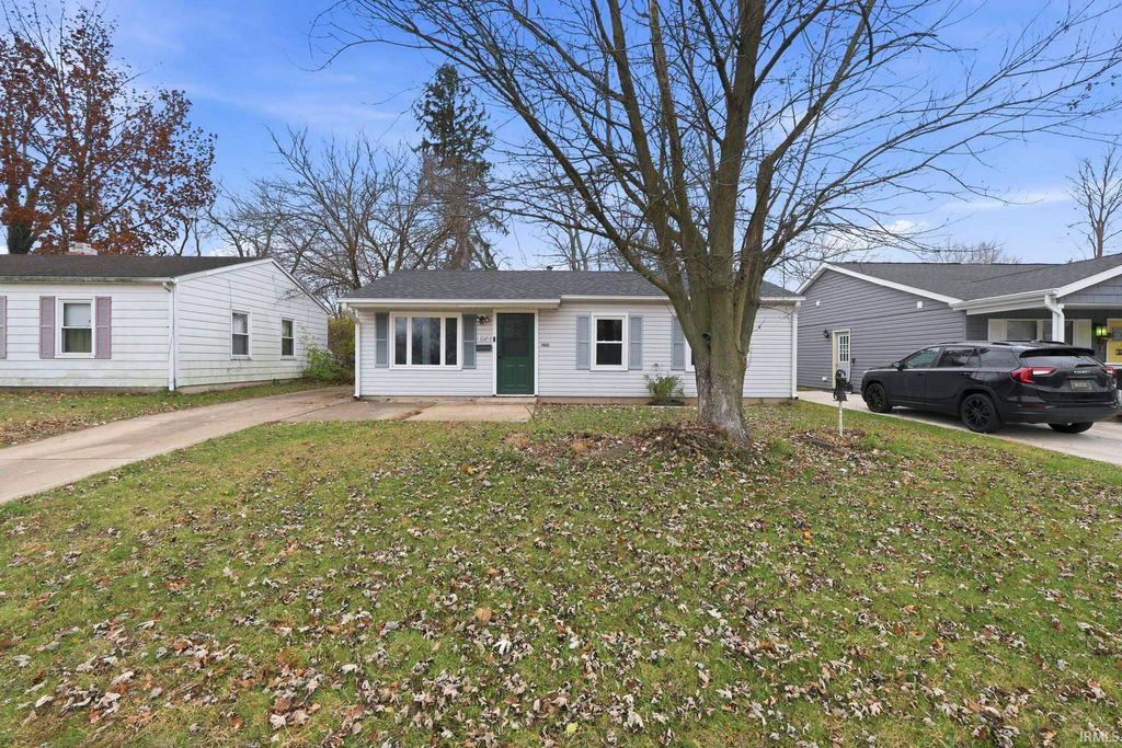 Photo of 1045 Southlea Drive, Lafayette, IN 47909 (MLS # 202547645)