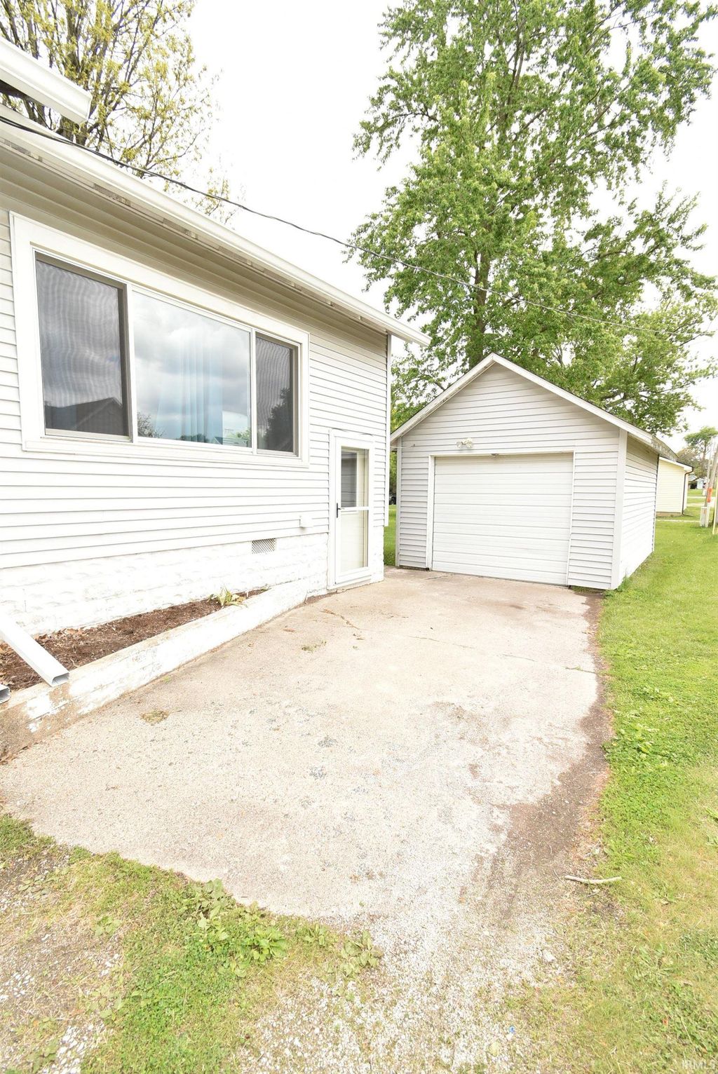 Photo of 305 N Madison Avenue, Fowler, IN 47944 (MLS # 202616699)