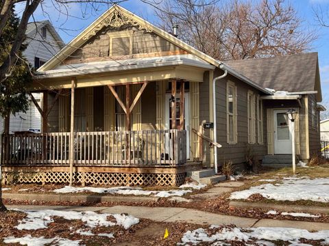 Photo of 216 3rd Street, Fort Wayne, IN 46808 (MLS # 202549076)