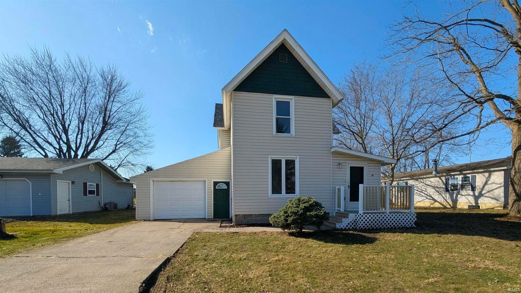 Photo of 1106 S Ijams Street, Garrett, IN 46738 (MLS # 202605295)