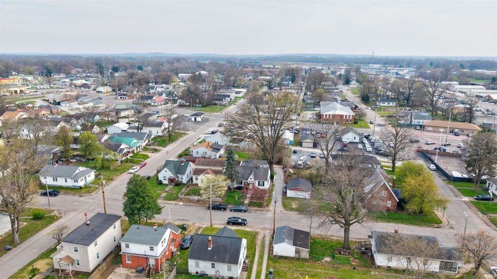 Photo of 1059 Waggoner Avenue, Evansville, IN 47714 (MLS # 202610508)