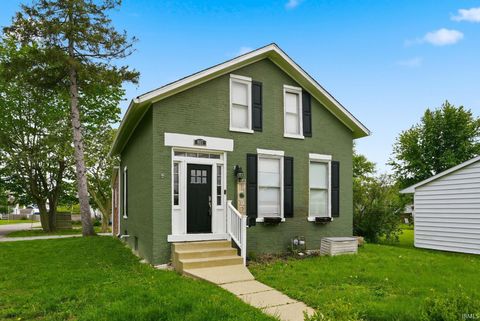 Photo of 807 S 20Th Street, Lafayette, IN 47905 (MLS # 202602048)