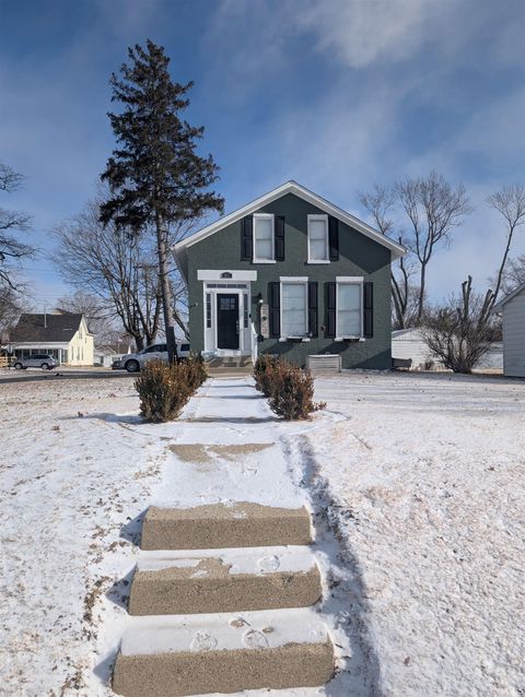 Photo of 807 S 20Th Street, Lafayette, IN 47905 (MLS # 202602048)
