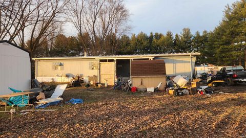Tiny photo for 3880 W County Rd 1400 S Street, Kokomo, IN 46901 (MLS # 202600190)