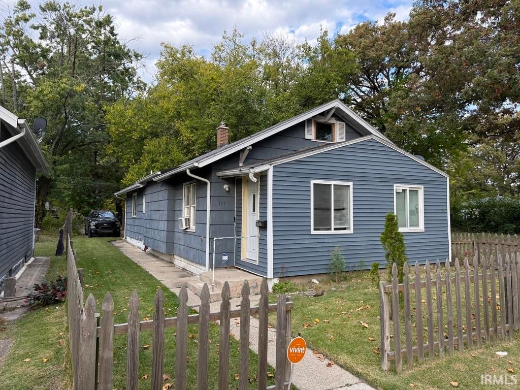 Photo of 1115 Johnson Street, South Bend, IN 46628 (MLS # 202542758)