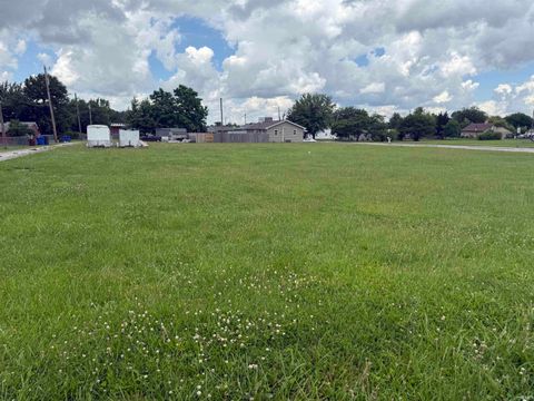 Tiny photo for 1515 S 17th Street, Kokomo, IN 46902 (MLS # 202625271)