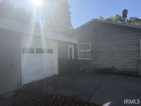 Tiny photo for 3414 Brookhurst Place, South Bend, IN 46615 (MLS # 202643614)