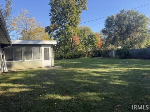 Tiny photo for 3414 Brookhurst Place, South Bend, IN 46615 (MLS # 202643614)