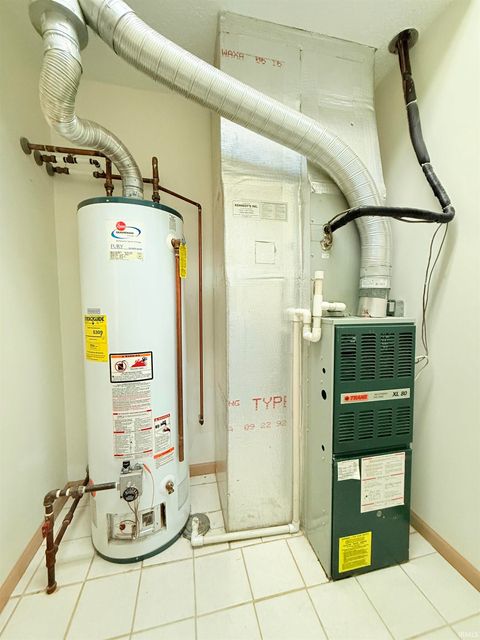 Tiny photo for 2151 W Woodview Drive, Marion, IN 46952 (MLS # 202604904)