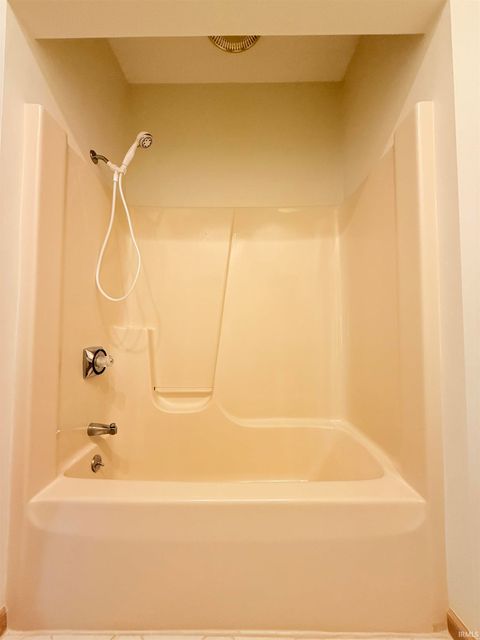 Tiny photo for 2151 W Woodview Drive, Marion, IN 46952 (MLS # 202604904)