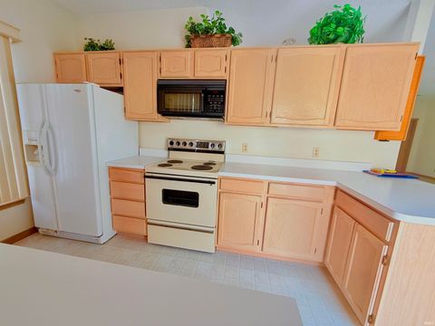 Tiny photo for 2151 W Woodview Drive, Marion, IN 46952 (MLS # 202604904)