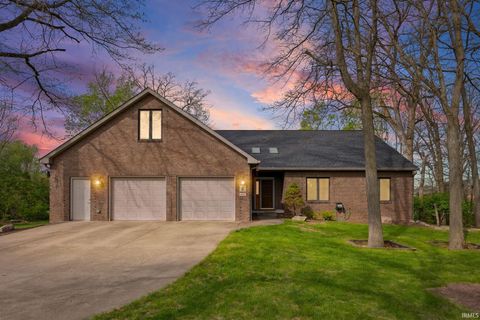 Photo of 5082 Glacier Way, Lafayette, IN 47909 (MLS # 202614237)