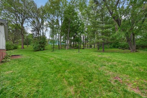 Tiny photo for 1811 E MONROE Pike, Marion, IN 46953 (MLS # 202615345)