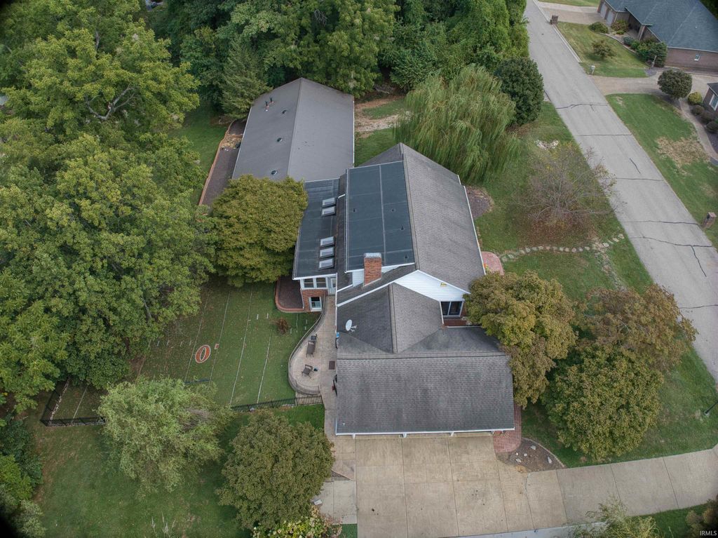 Photo of 7366 Parkridge Road, Newburgh, IN 47630 (MLS # 202538476)